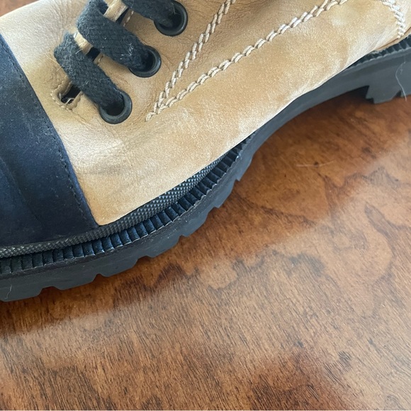 CHANEL beige/black suede bootie - Picture 11 of 14